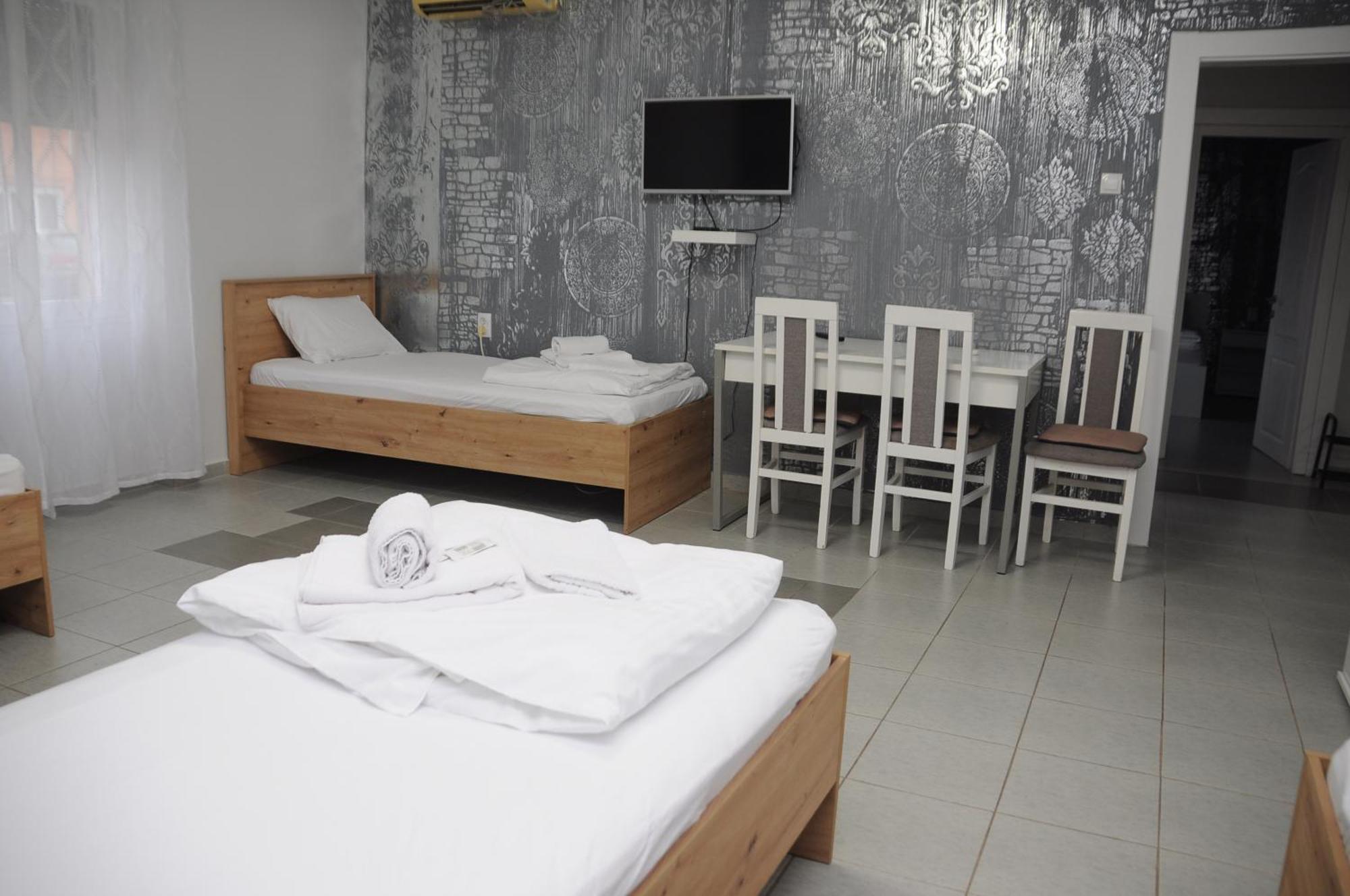Hotel Sobe Sova Kikinda Extérieur photo